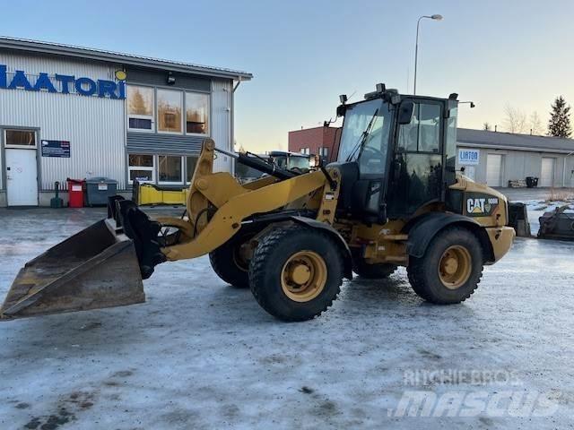 CAT 908H Kolové nakladače