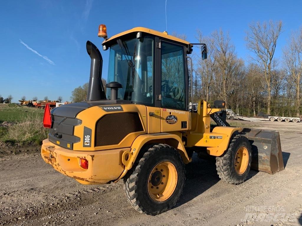 Volvo L 30 G Kolové nakladače