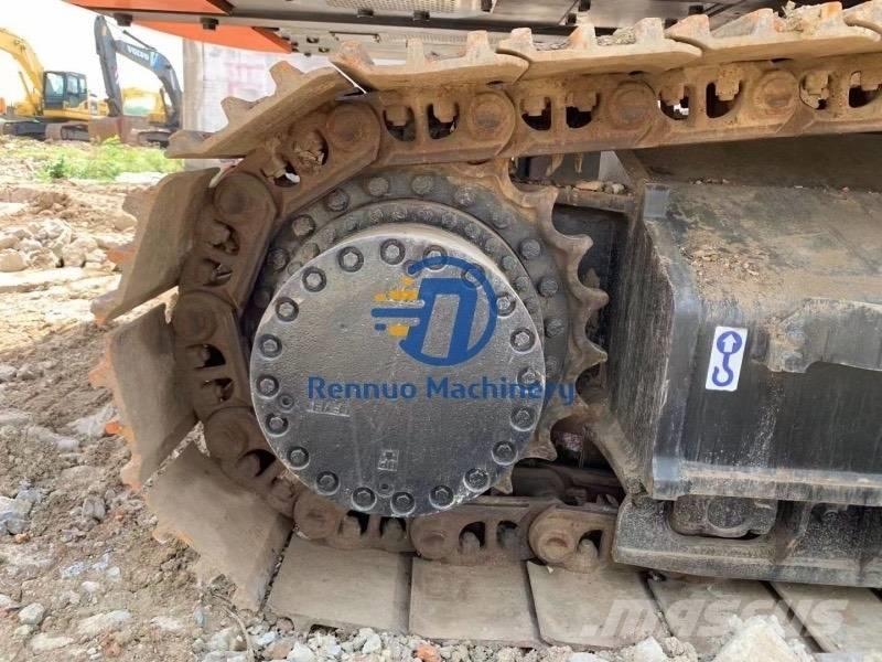 Hitachi ZX 350 Pásová rýpadla