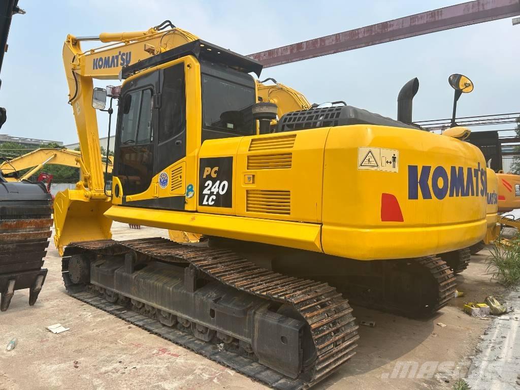 Komatsu PC240LC-8 Pásová rýpadla