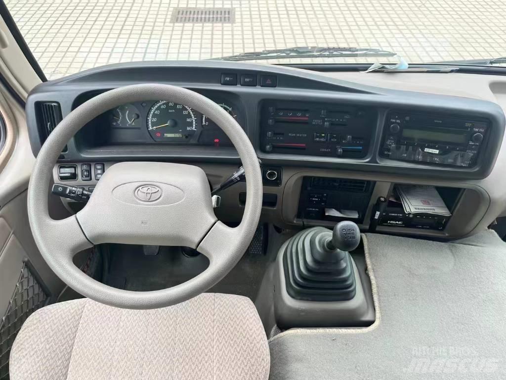 Toyota Coaster Bus Minibusy