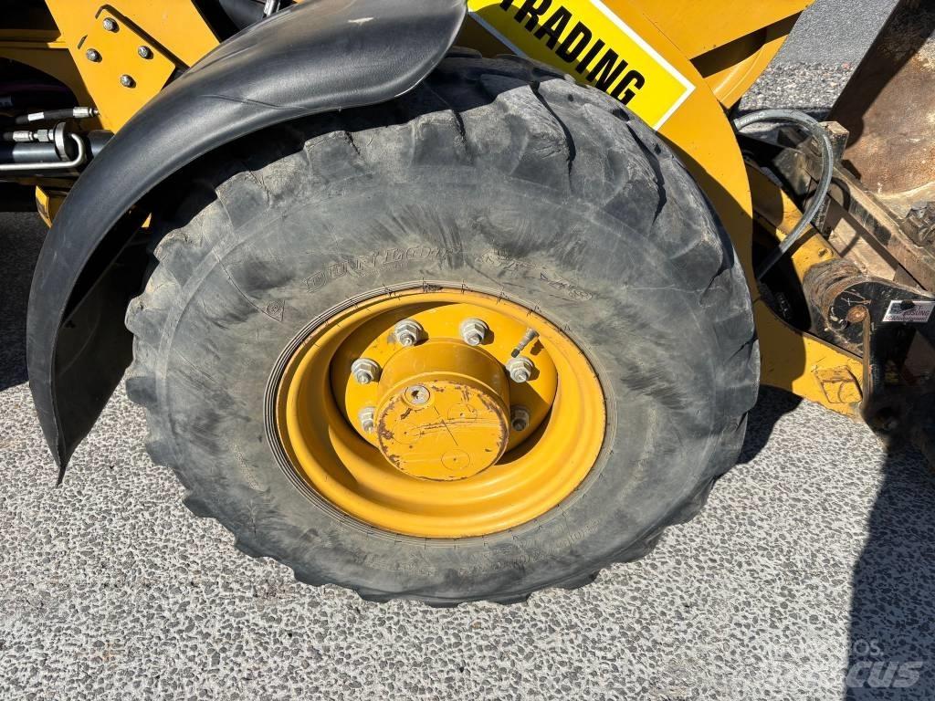 CAT 906 M Kolové nakladače