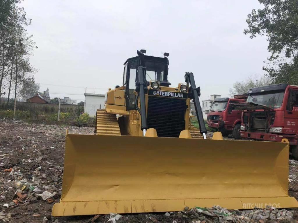 CAT D6H Pásové dozery