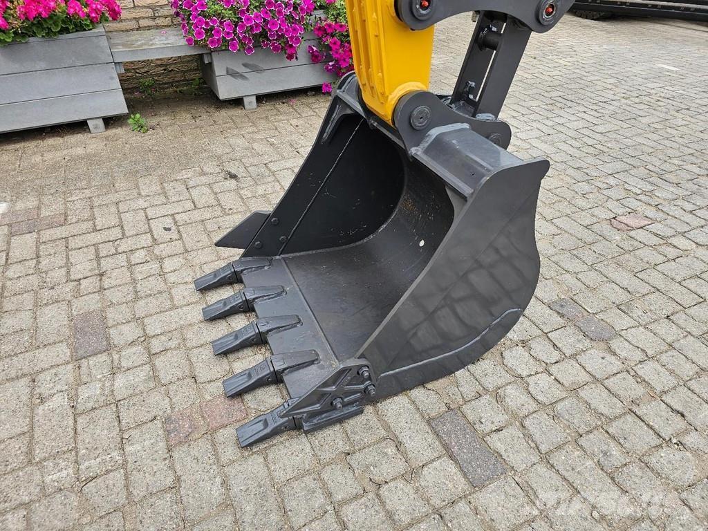 XCMG XE60GA Mini rýpadla < 7t