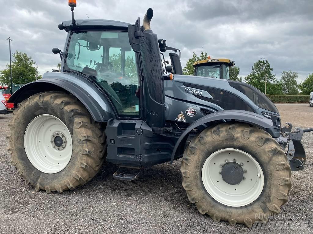 Valtra T 174EA Traktory