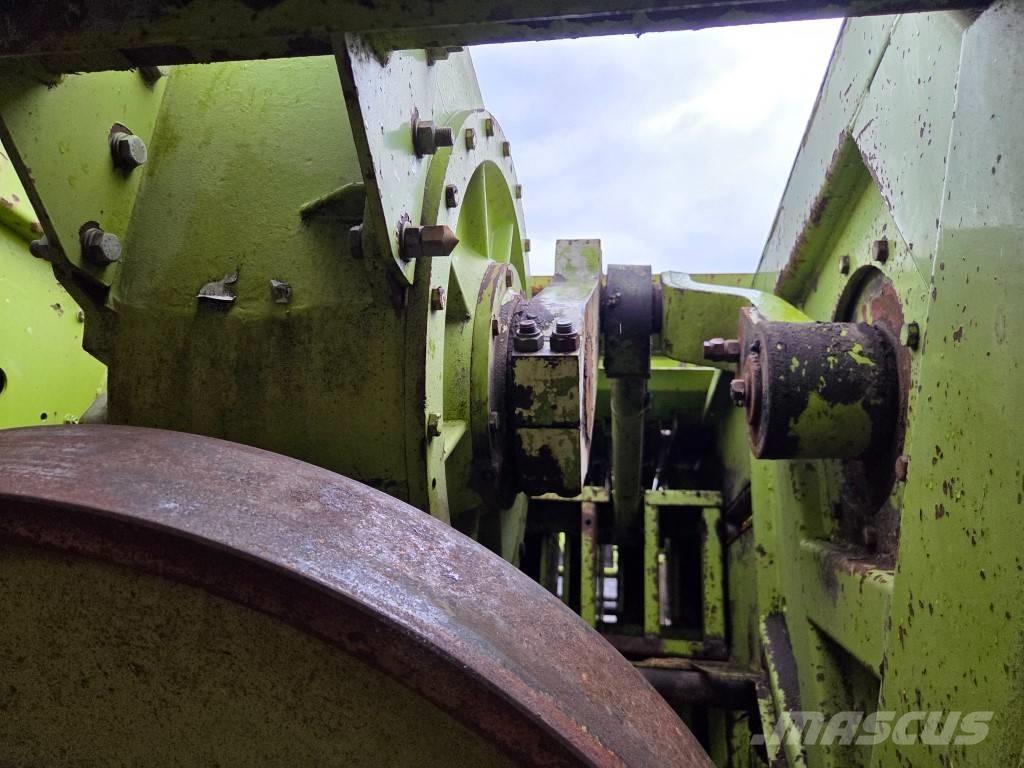 CLAAS Quadrant 1200 Lis na hranaté balíky