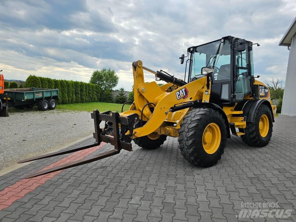 CAT 908 M Kolové nakladače