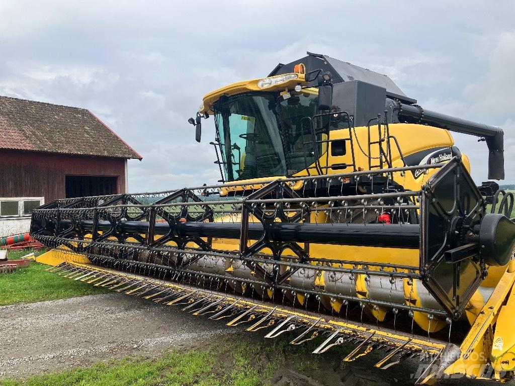 New Holland CR 980 Sklízecí mlátičky