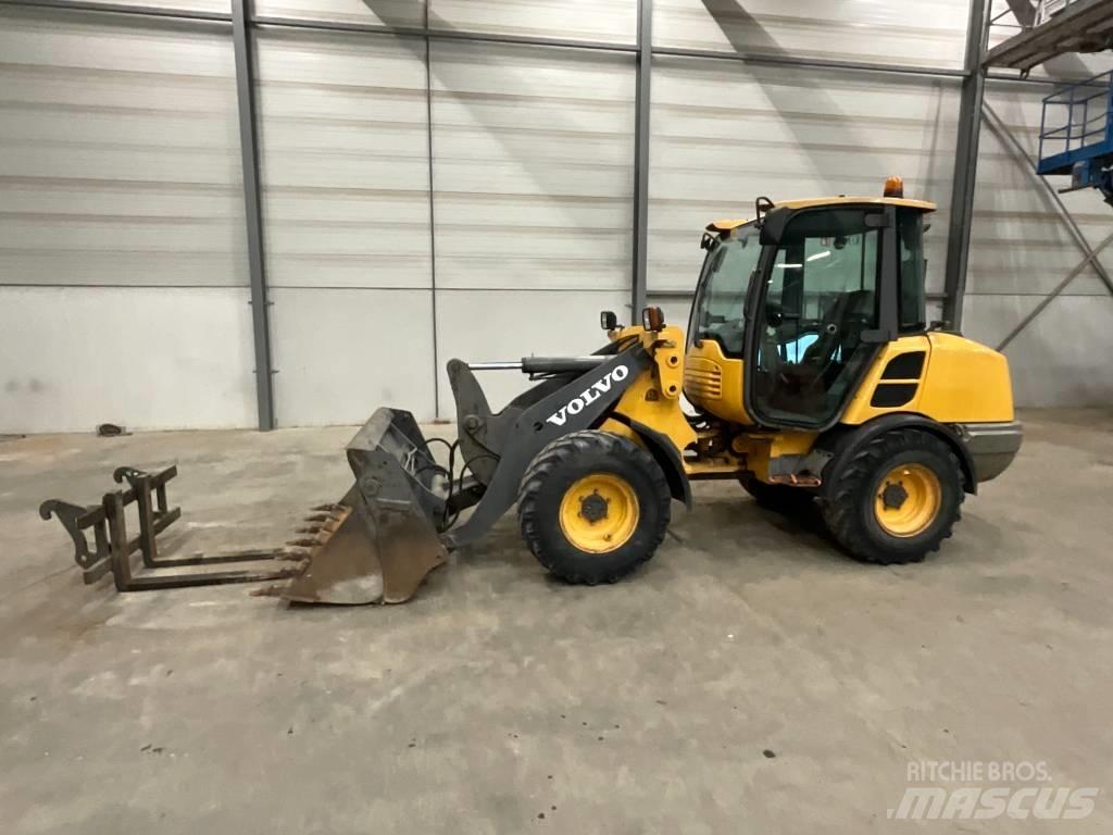 Volvo L 25 F Kolové nakladače