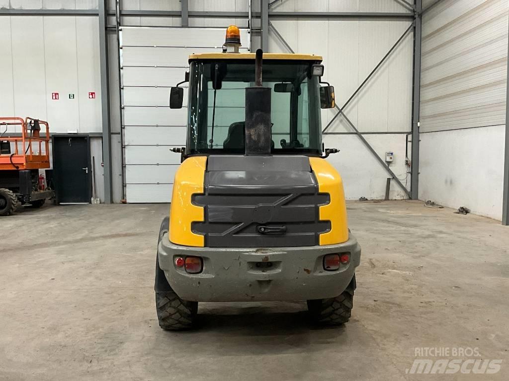 Volvo L 25 F Kolové nakladače