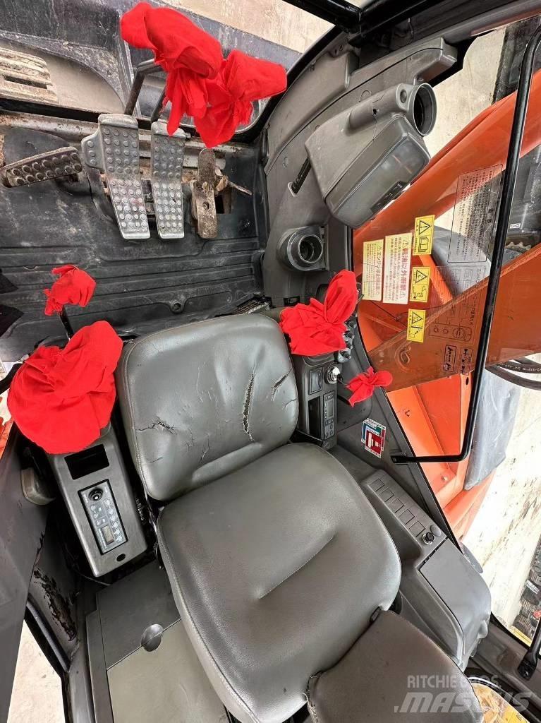 Hitachi ZX 75 Pásová rýpadla