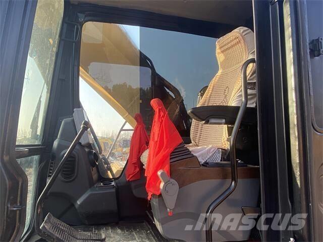 Sany SY215C Pásová rýpadla