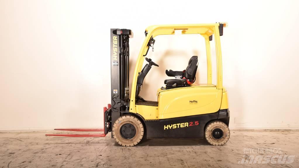 Hyster J 2.5 XN Akumulátorové vozíky