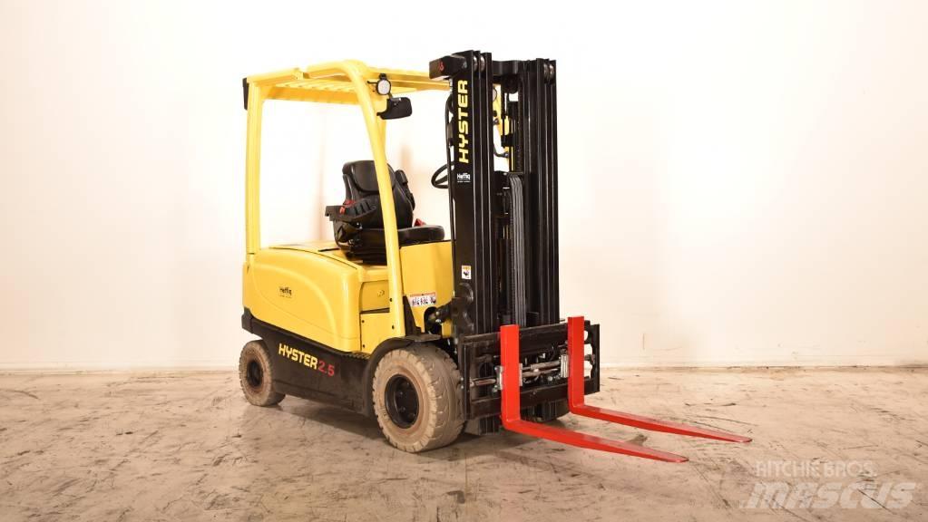 Hyster J 2.5 XN Akumulátorové vozíky