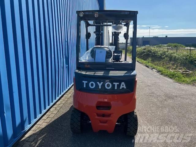 Toyota Traigo 80 Akumulátorové vozíky