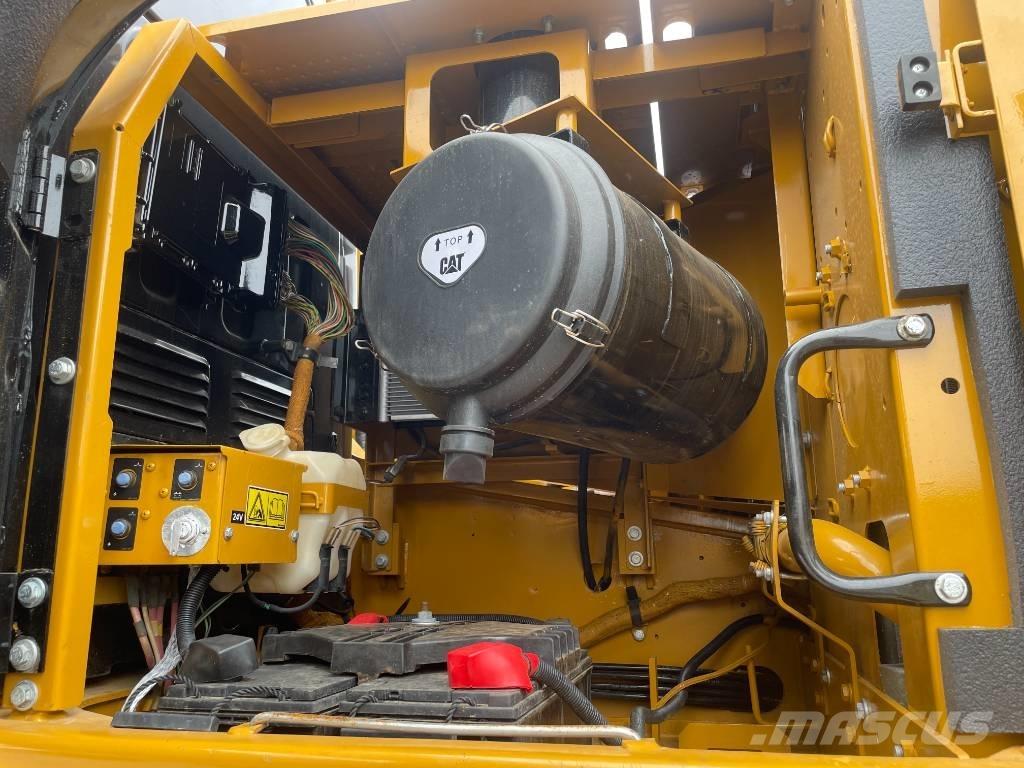 CAT 336D2 Pásová rýpadla