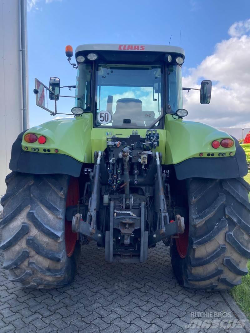 CLAAS AXION 840 Traktory