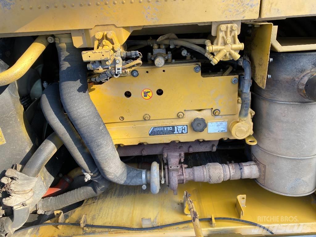 CAT 320 D Pásová rýpadla