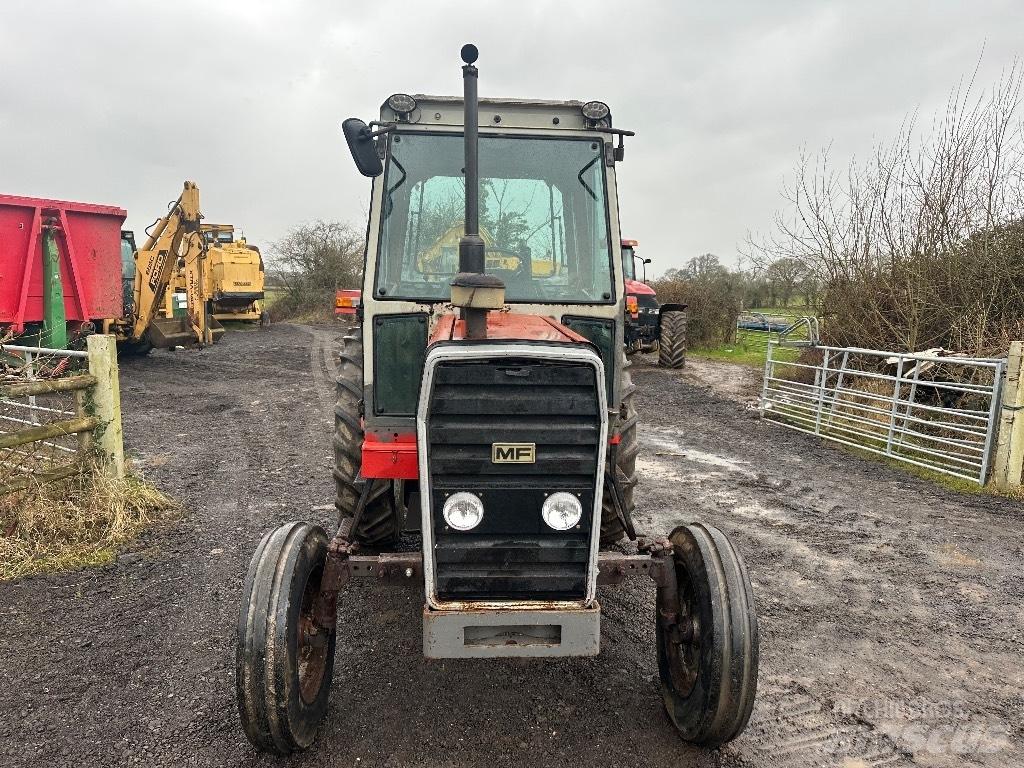 Massey Ferguson 690 Traktory