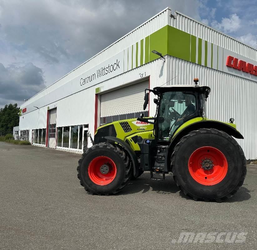 CLAAS Axion 870 Traktory