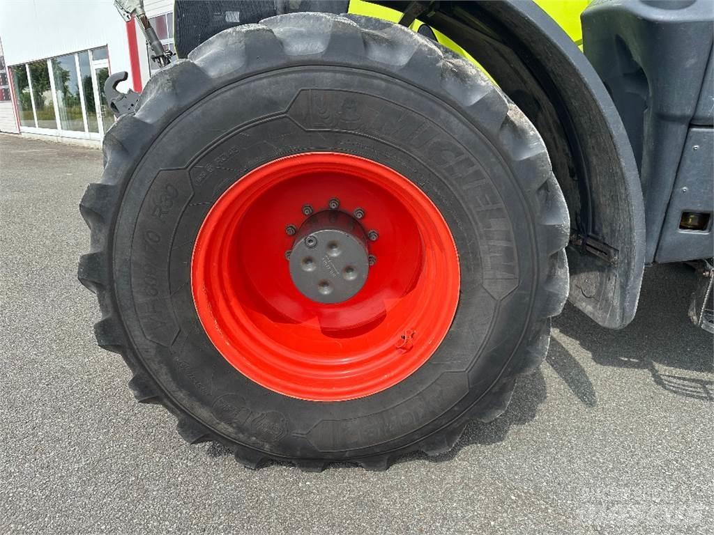 CLAAS Axion 870 Traktory