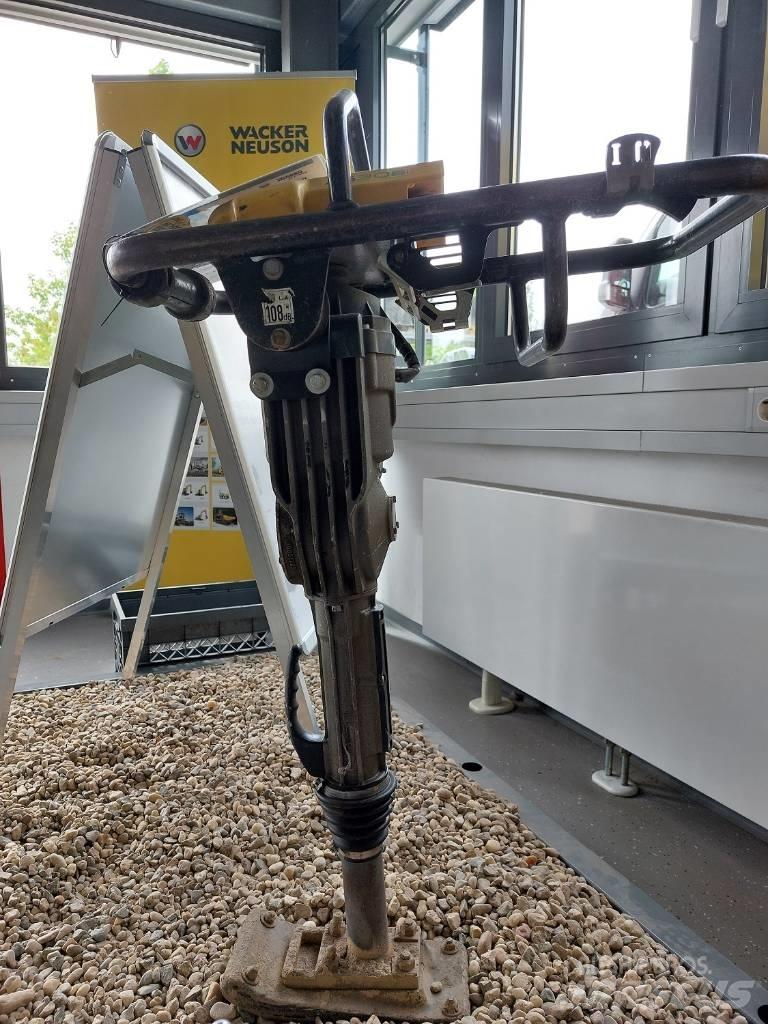 Wacker Neuson AS30e Vibrační pěchy