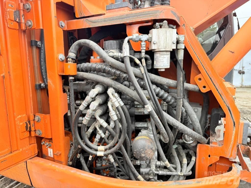 Doosan DX 140 LCR Pásová rýpadla