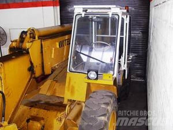 JCB 530B-4HL Terénní vysokozdvižné vozíky