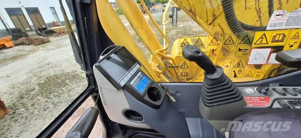 Komatsu PC 210 Pásová rýpadla