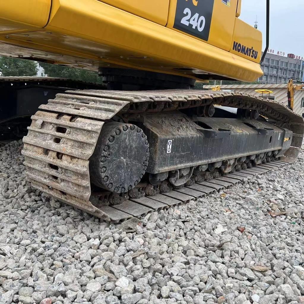 Komatsu PC 240 Pásová rýpadla