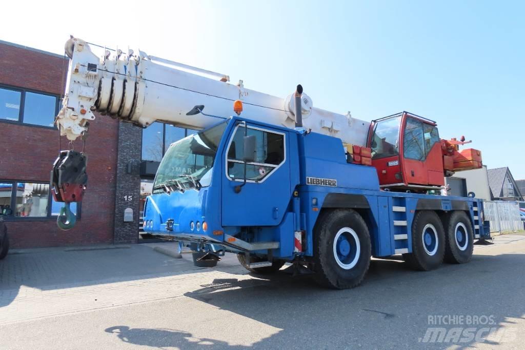 Liebherr LTM 1055-1 Univerzální terénní jeřáby