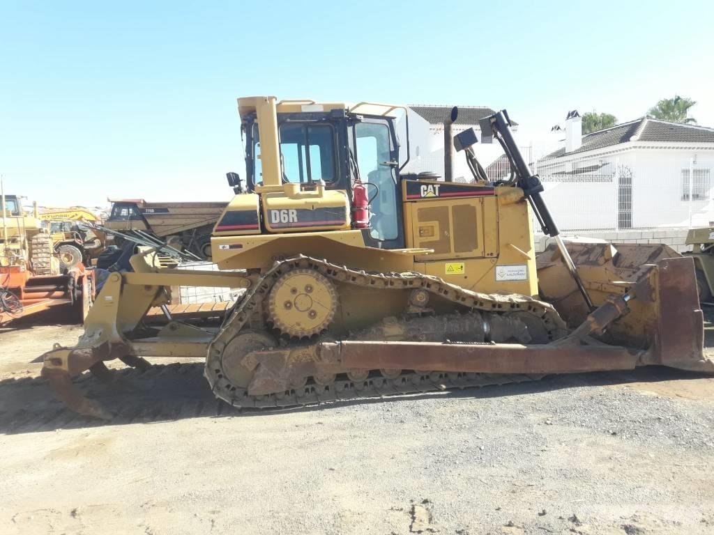CAT D 6 R II Pásové dozery