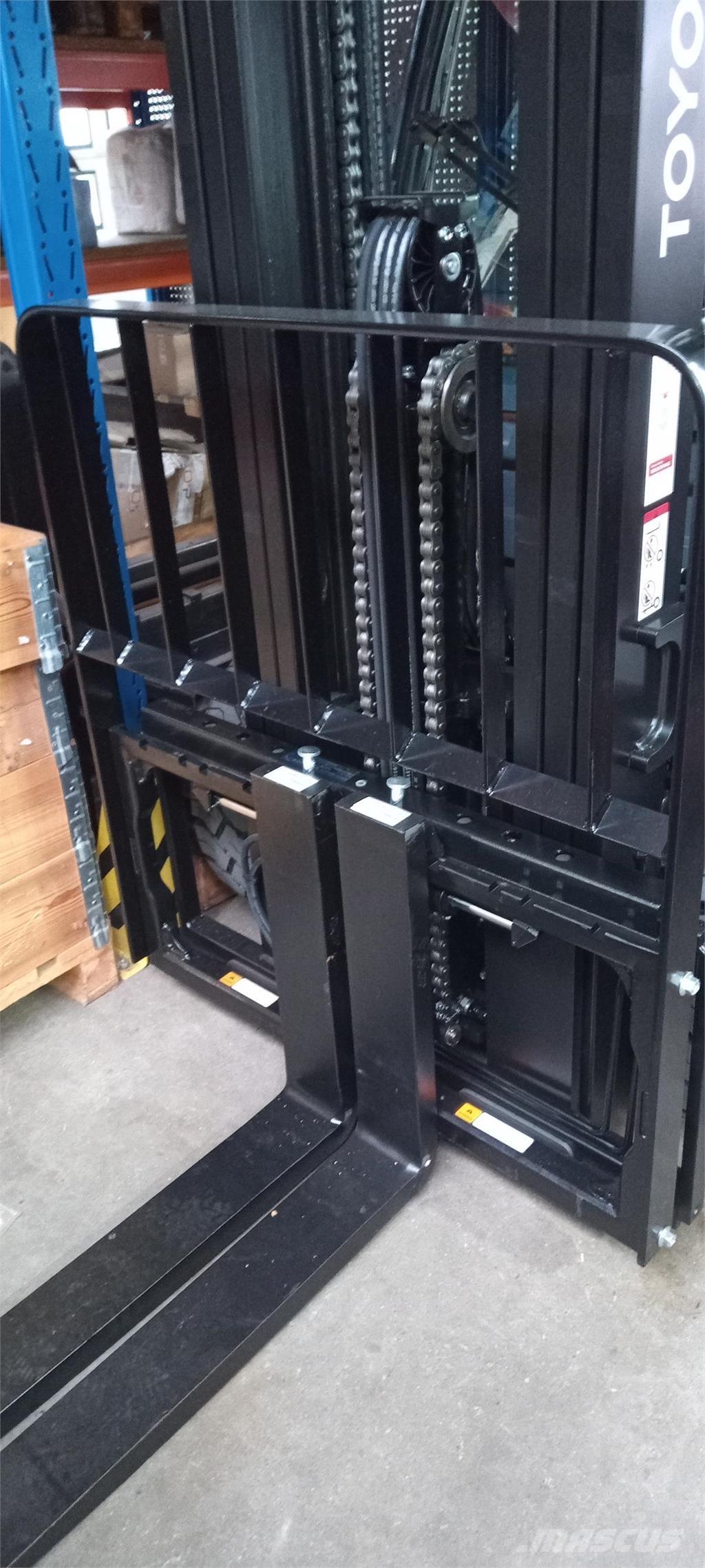 Toyota 52-8FDF30 Dieselové vozíky