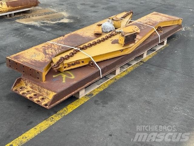 CAT 735 TAIL GATE Kloubové dempry