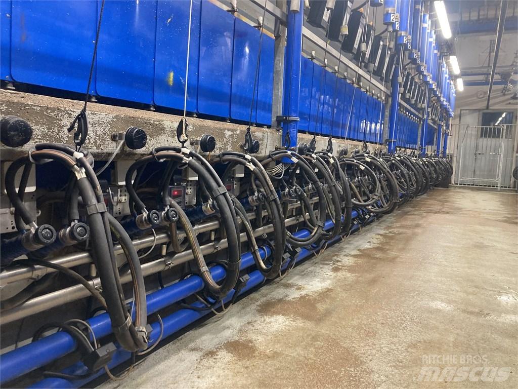 Delaval P300SG Dojírny a dojicí zařízení