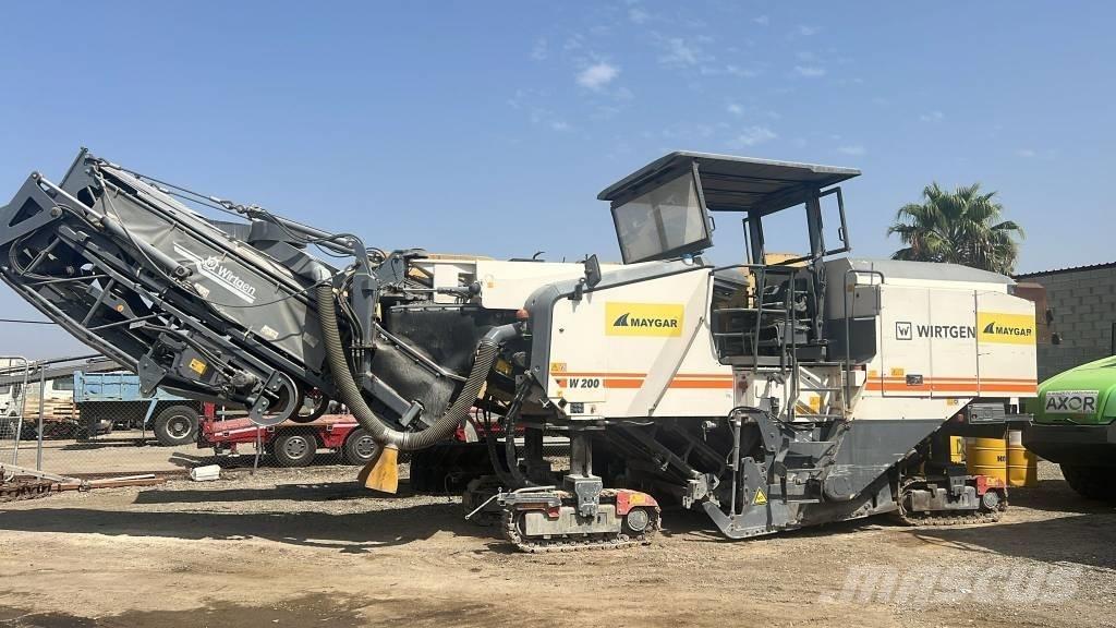 Wirtgen W 200 Drtiče asfaltu