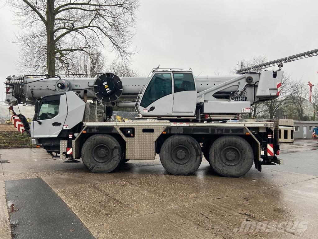 Grove GMK 3060 L Univerzální terénní jeřáby