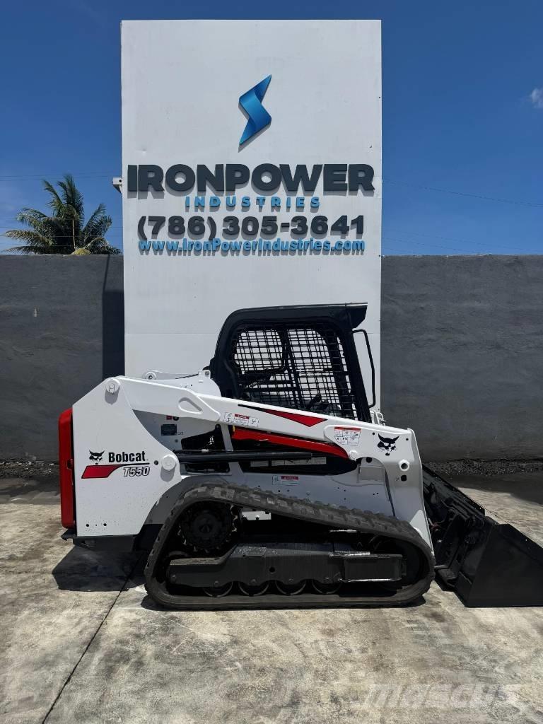 Bobcat T 550 Smykem řízené nakladače