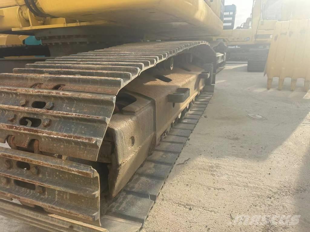 Komatsu PC 200 LC-7 Pásová rýpadla