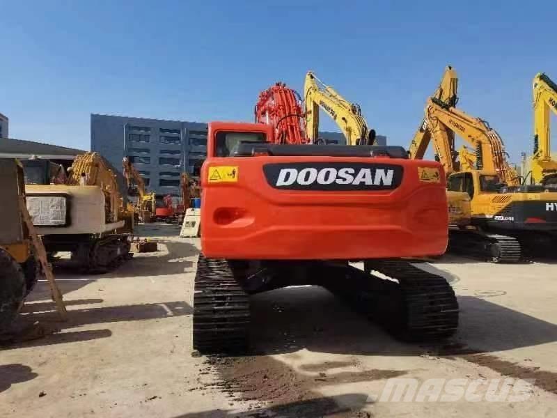 Doosan DX 225 Pásová rýpadla