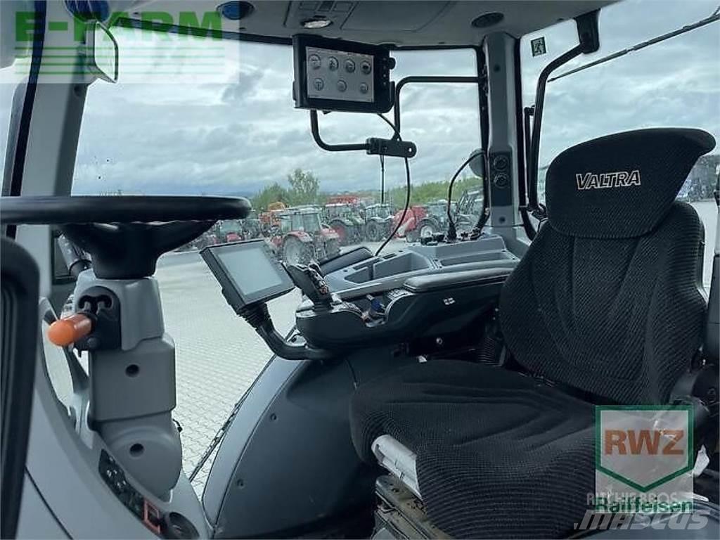 Valtra t234d Traktory