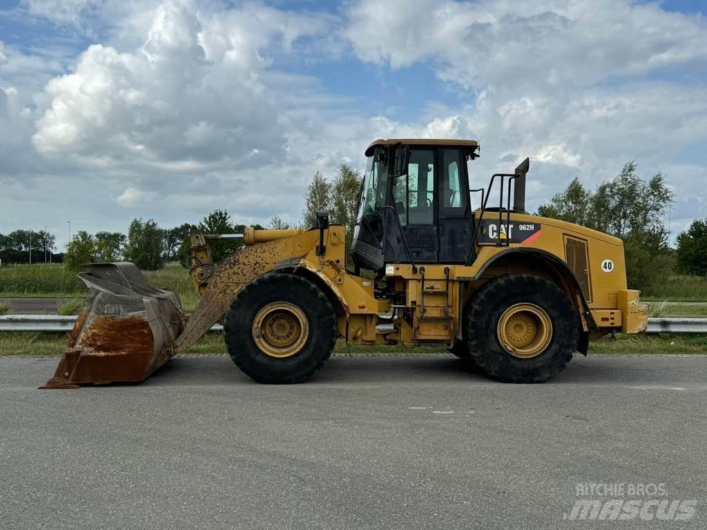 CAT 962H Kolové nakladače