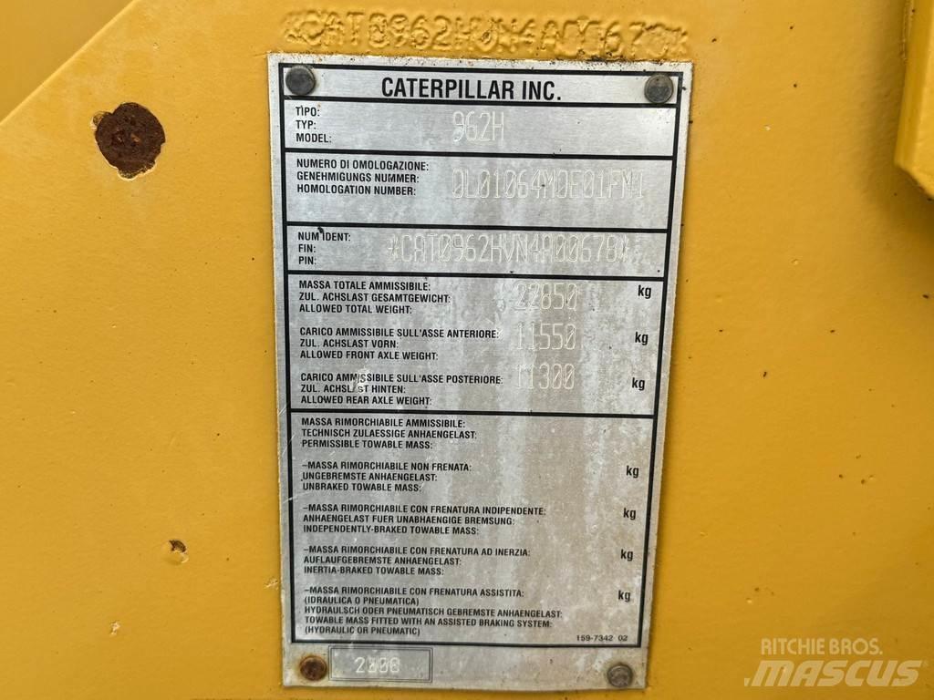 CAT 962H Kolové nakladače