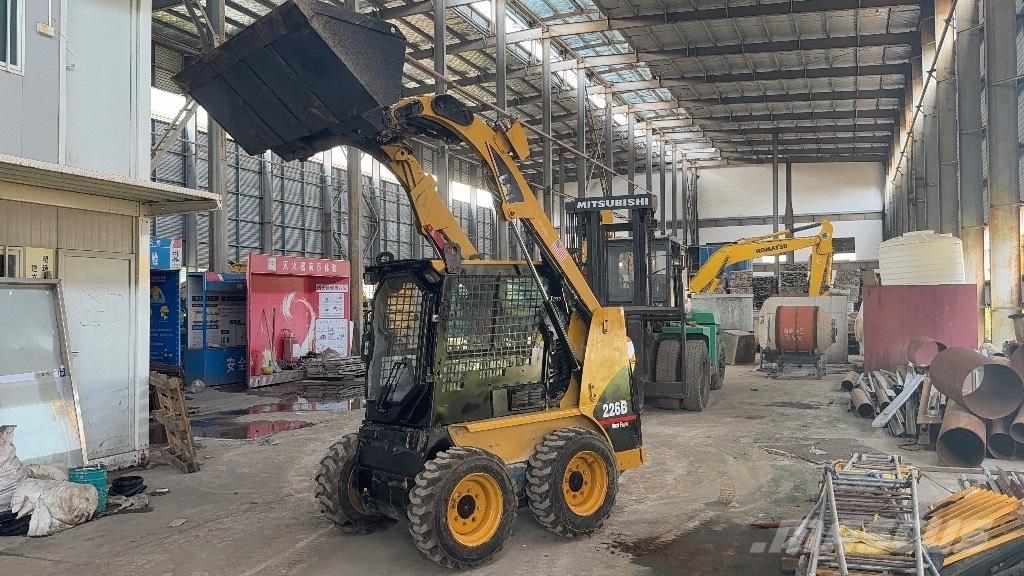 CAT 226 B Smykem řízené nakladače