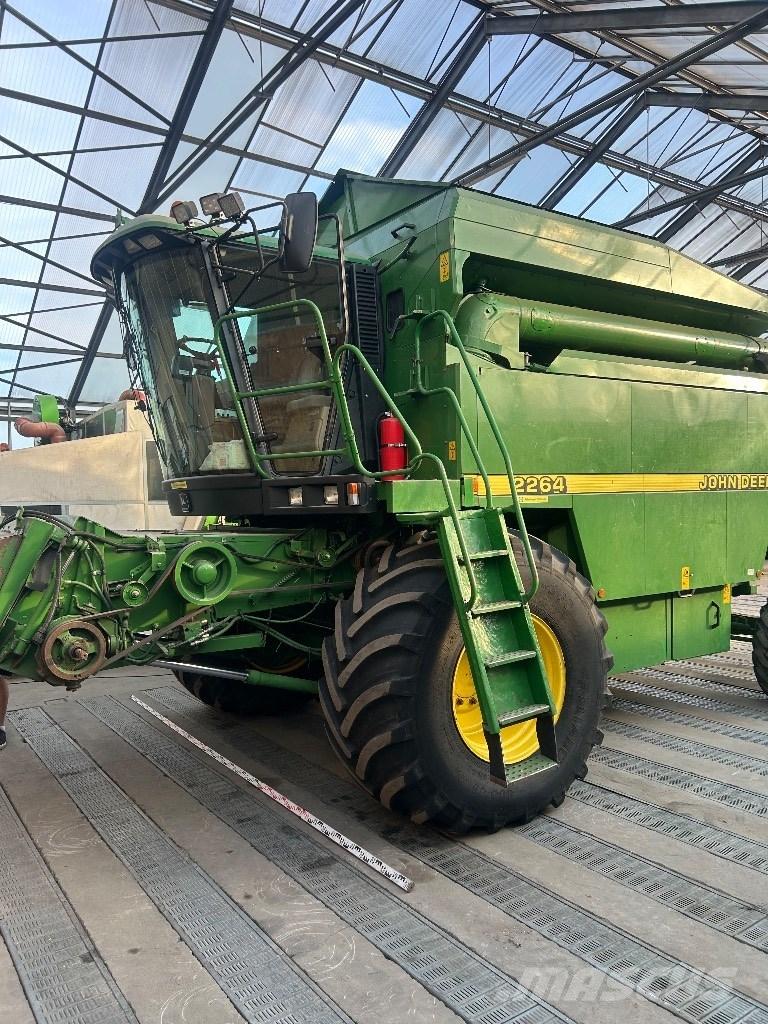 John Deere 2264 Sklízecí mlátičky