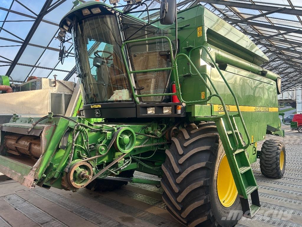 John Deere 2264 Sklízecí mlátičky