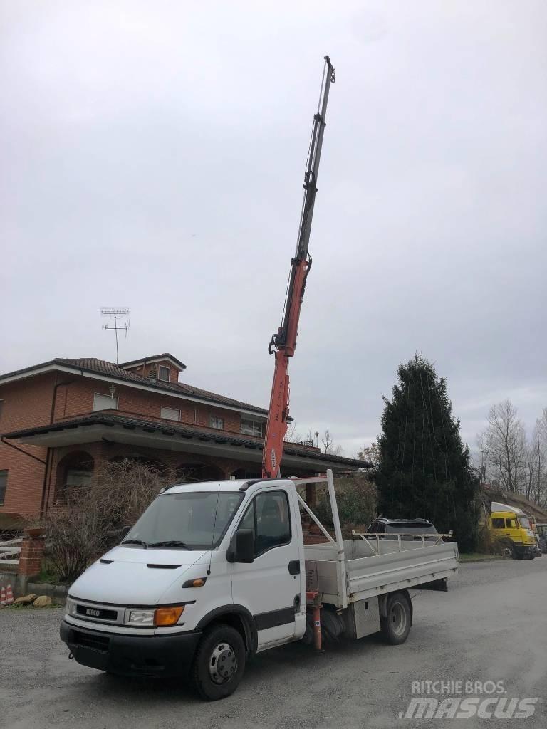 Iveco Daily 35-130 Skříňová nástavba