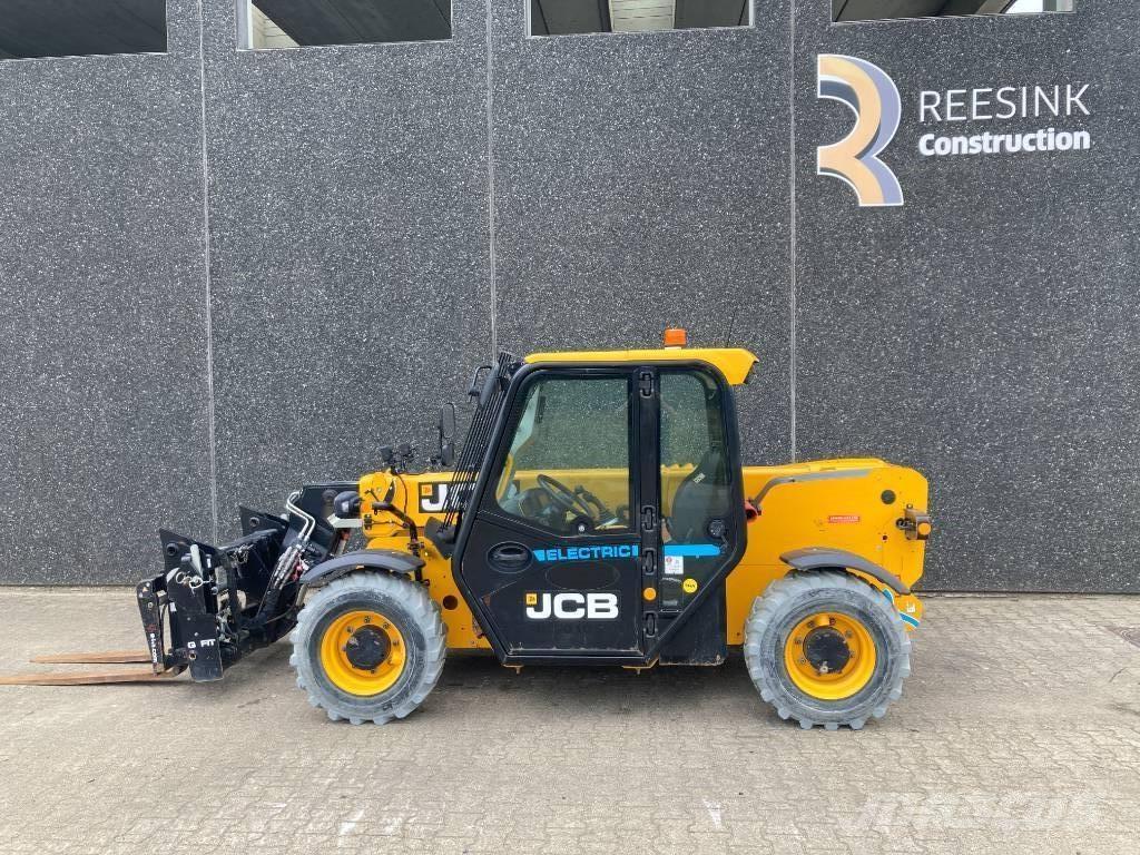 JCB 525-60 E Teleskopické manipulátory