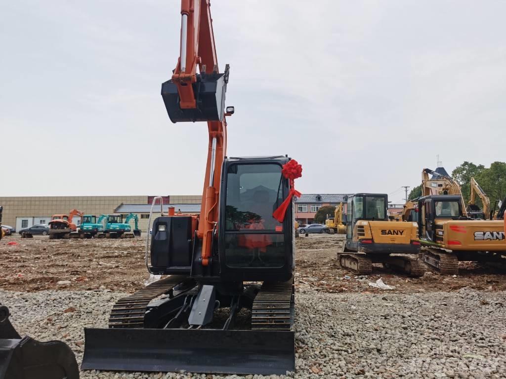 Hitachi ZX 70-5A Pásová rýpadla