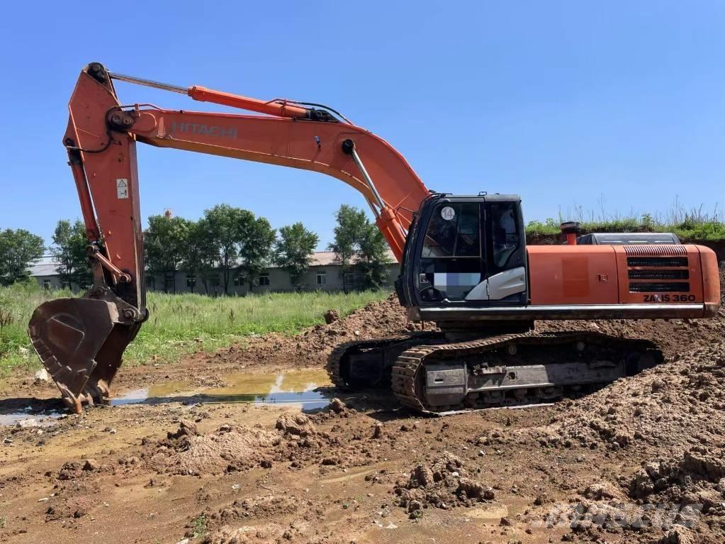 Hitachi ZX 360 Pásová rýpadla